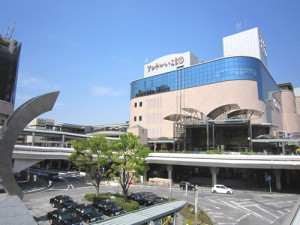 生駒駅北口2014